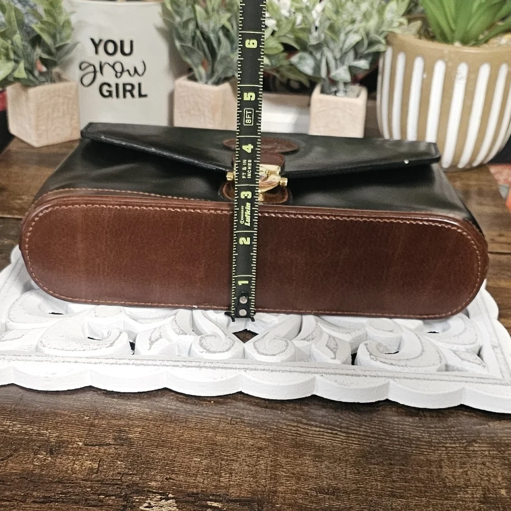 Gold Coast Genuine Leather Push Buckle Closure Clutch Handbag
